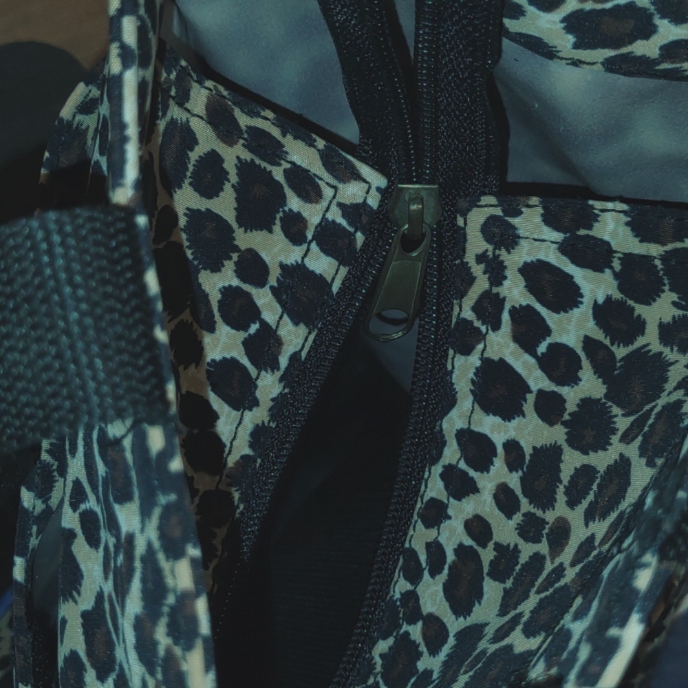 Leopard canvas print - Picture 3 of 4